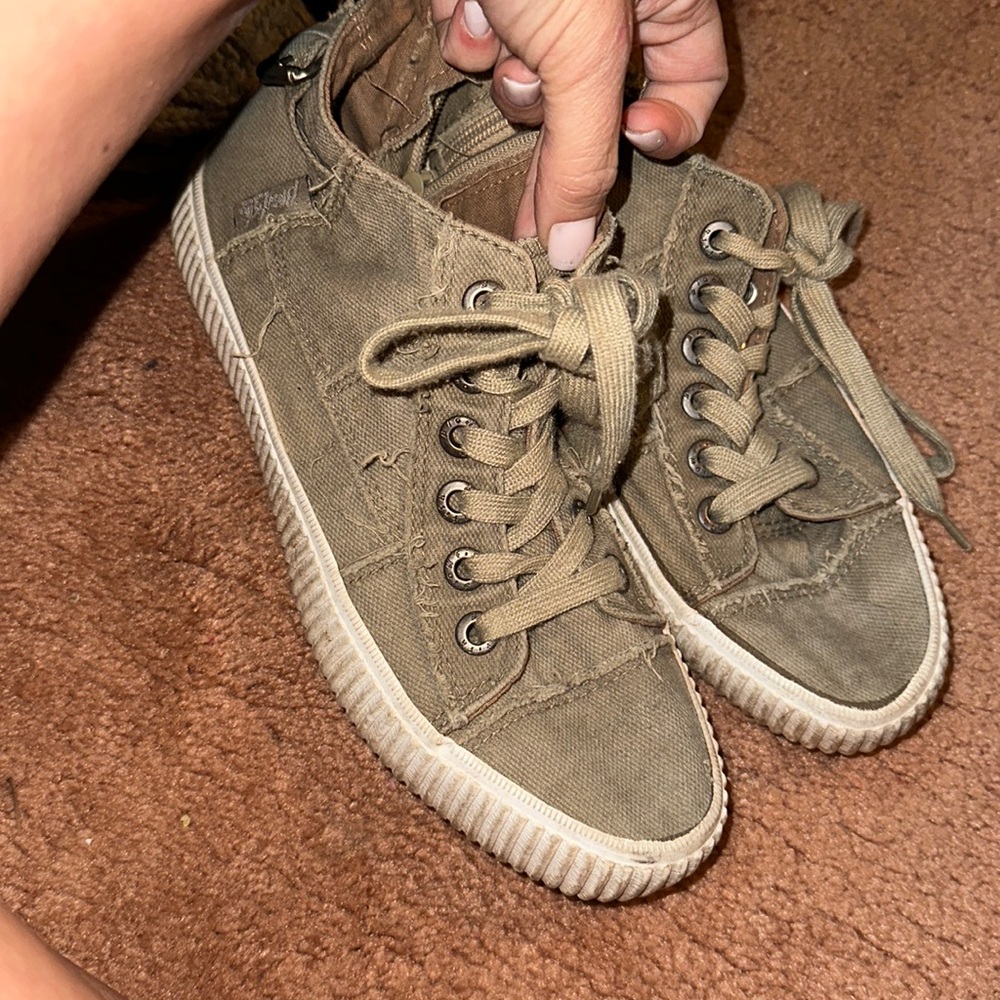 GREEN BLOWFISH SNEAKER